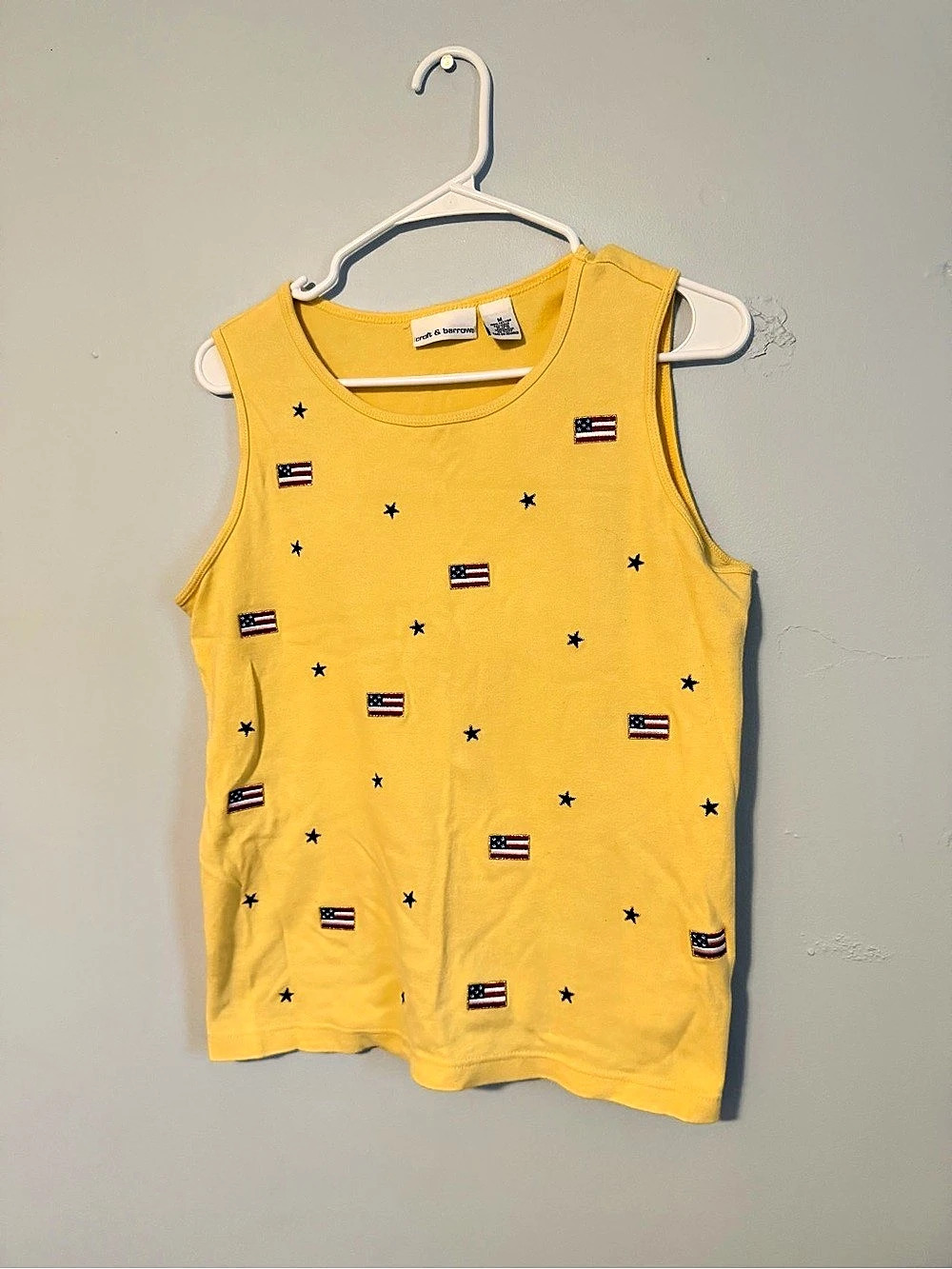 Croft & Barrow Star & Flag Print Tank Top in Yellow Size Medium
